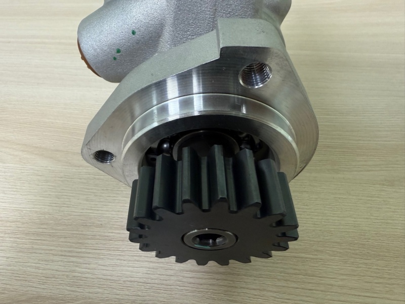 Насос ГУР ZF 185 bar дв.Cummins / Bosch 7679955618 